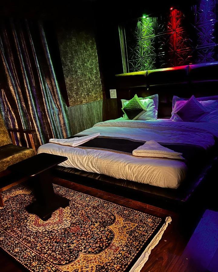 Lands End Resort Anantnag Bagian luar foto