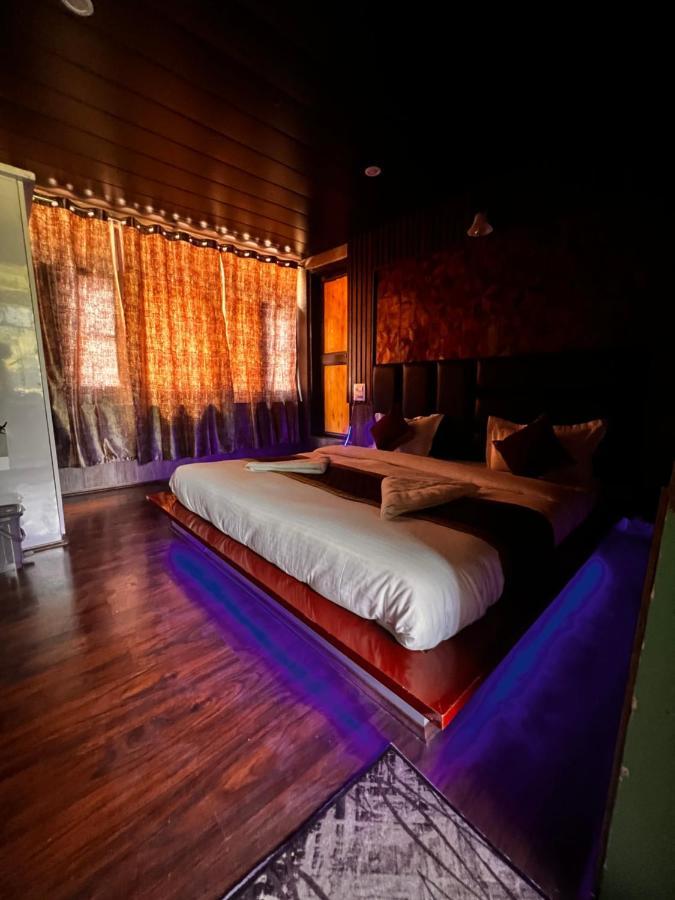 Lands End Resort Anantnag Bagian luar foto
