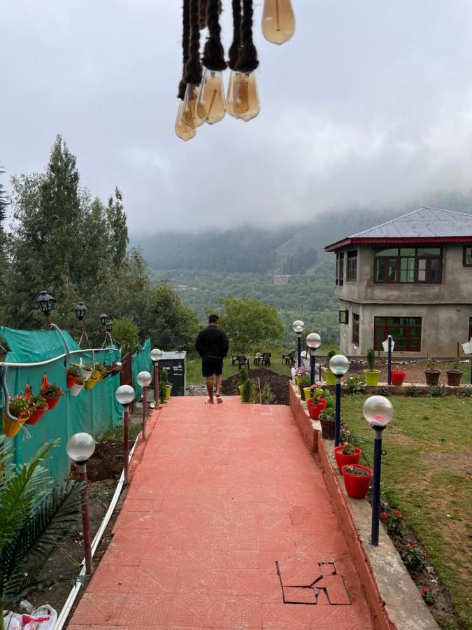 Lands End Resort Anantnag Bagian luar foto